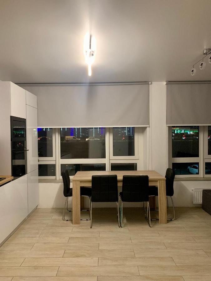 New 3 Rooms Apartment Near The Metro Station Kiev Exterior foto